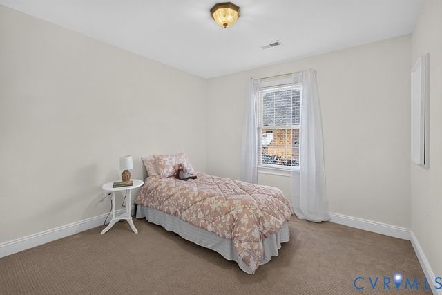 408 Cobblestone Dr, Hopewell, VA 23860