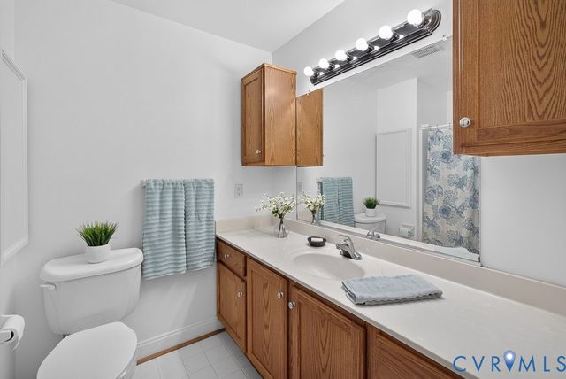 408 Cobblestone Dr, Hopewell, VA 23860