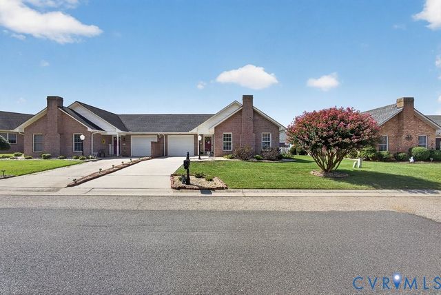 408 Cobblestone Dr, Hopewell, VA 23860