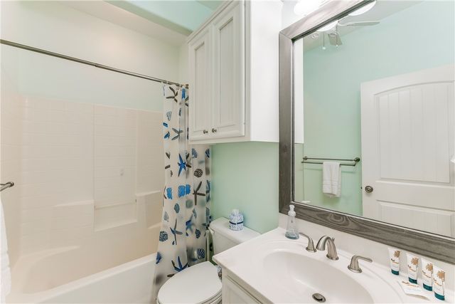 125 Frontside Dr, Corpus Christi, TX 78418