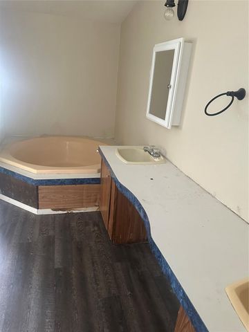 17899 Lakeview Drive, Porter, TX 77365