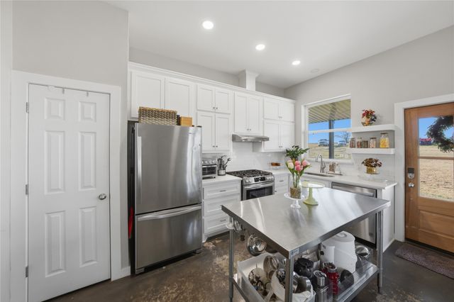 7335 CR 4710, Larue, TX 75770