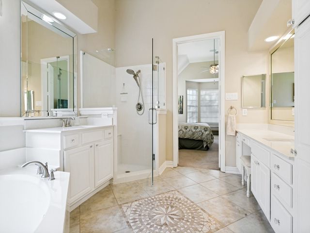 1209 Queen Guinevere Drive, Lewisville, TX 75056