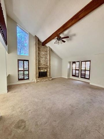 2 Purpletop Court, The Woodlands, TX 77381