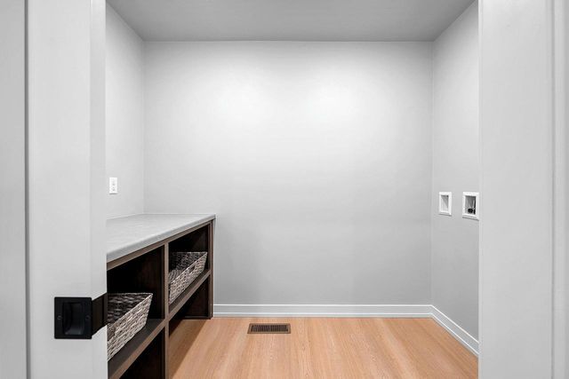 4454 NATURE, Howard, WI 54313