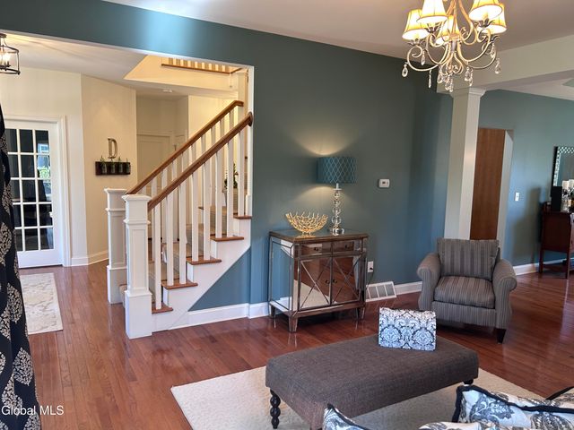 224 Brittany Place, Niskayuna, NY 12309