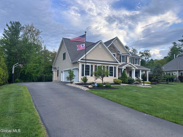 224 Brittany Place, Niskayuna, NY 12309