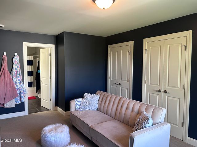 224 Brittany Place, Niskayuna, NY 12309
