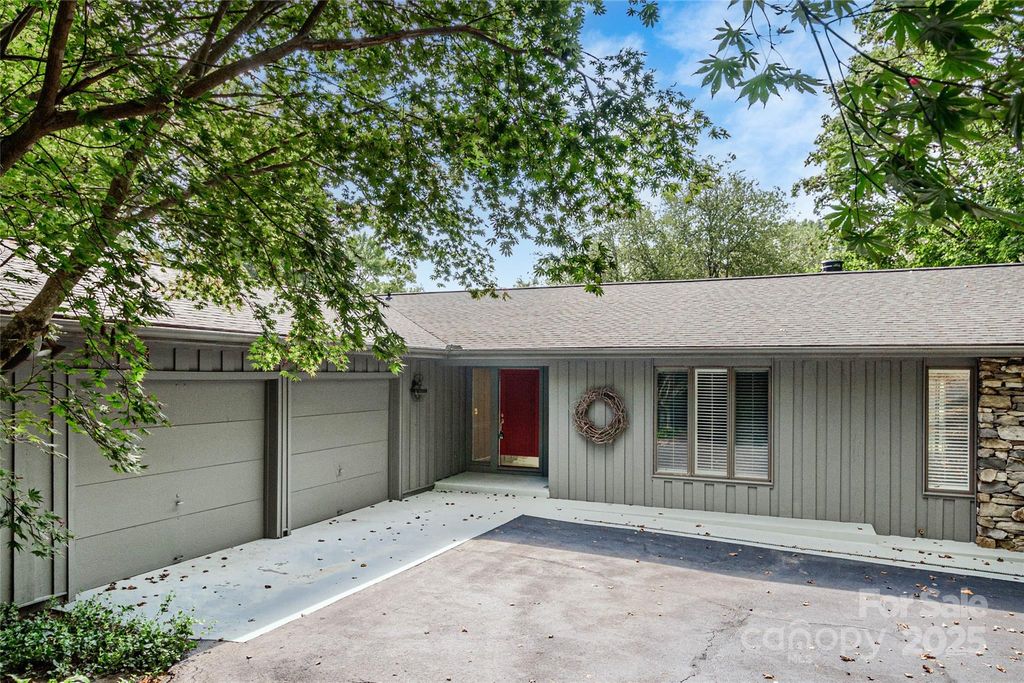 32 W Fairway Drive, Etowah, NC 28729