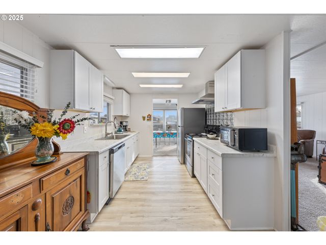 17009 Sw ELDORADO Dr 5, Portland, OR 97224