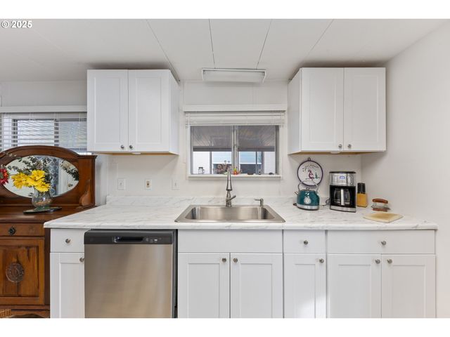 17009 Sw ELDORADO Dr 5, Portland, OR 97224