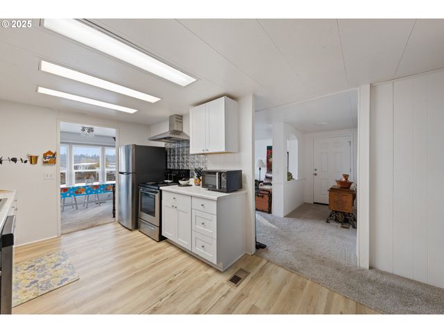 17009 Sw ELDORADO Dr 5, Portland, OR 97224