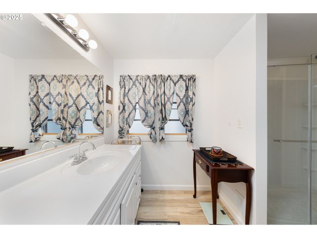 17009 Sw ELDORADO Dr 5, Portland, OR 97224