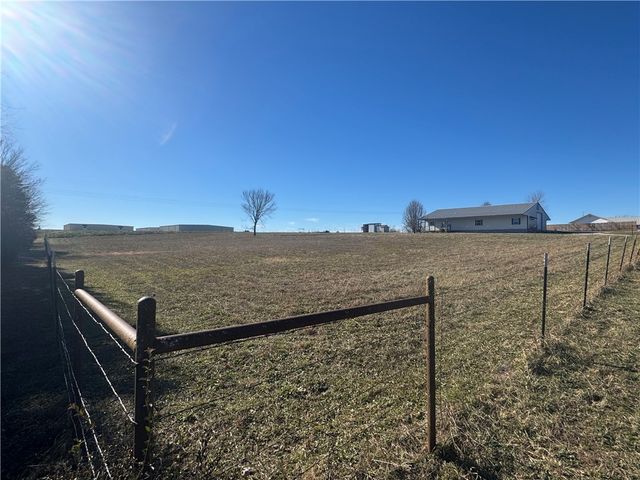 1217 Ruth Street, Berryville, AR 72616