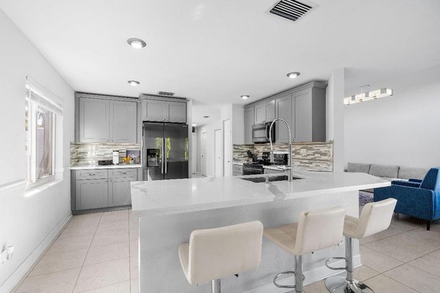 3637 Stratton Lane, Boynton Beach, FL 33436