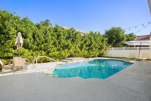 3637 Stratton Lane, Boynton Beach, FL 33436