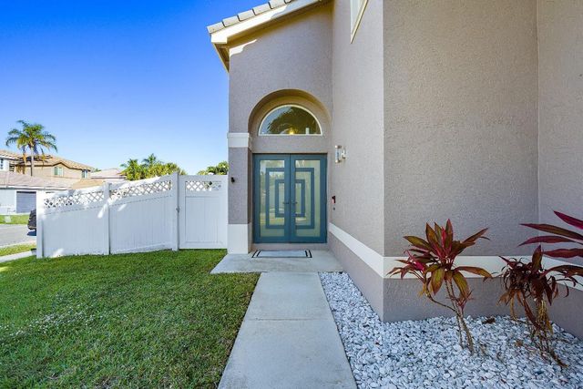 3637 Stratton Lane, Boynton Beach, FL 33436
