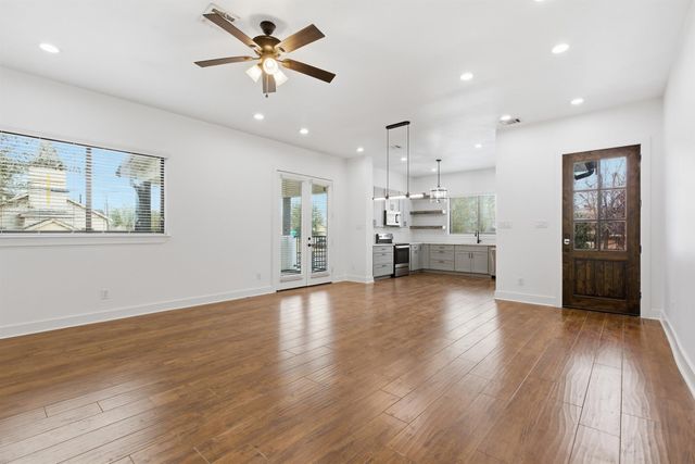 3034 Wayne Street A-B, Houston, TX 77026