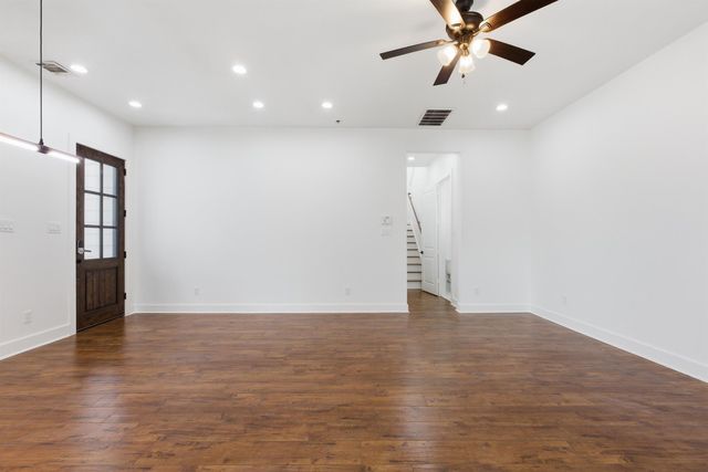 3034 Wayne Street A-B, Houston, TX 77026