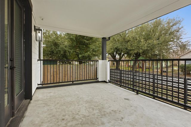 3034 Wayne Street A-B, Houston, TX 77026