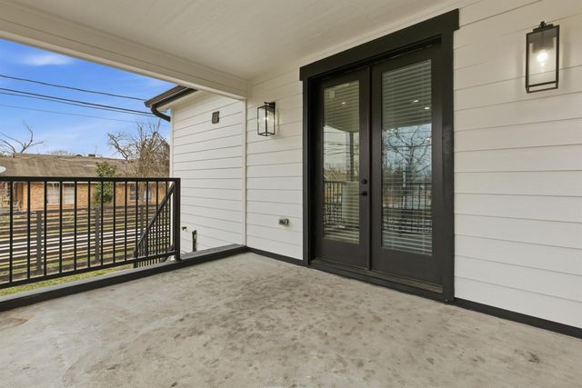 3034 Wayne Street A-B, Houston, TX 77026