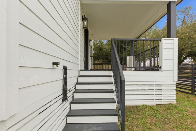 3034 Wayne Street A-B, Houston, TX 77026