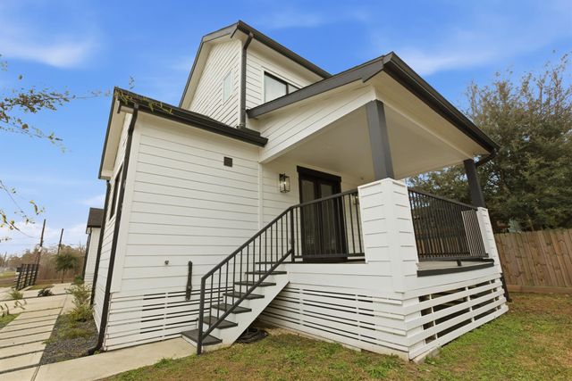 3034 Wayne Street A-B, Houston, TX 77026