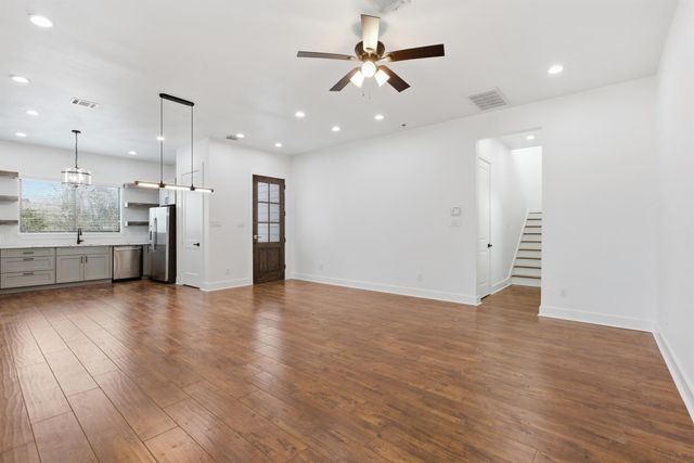 3034 Wayne Street A-B, Houston, TX 77026