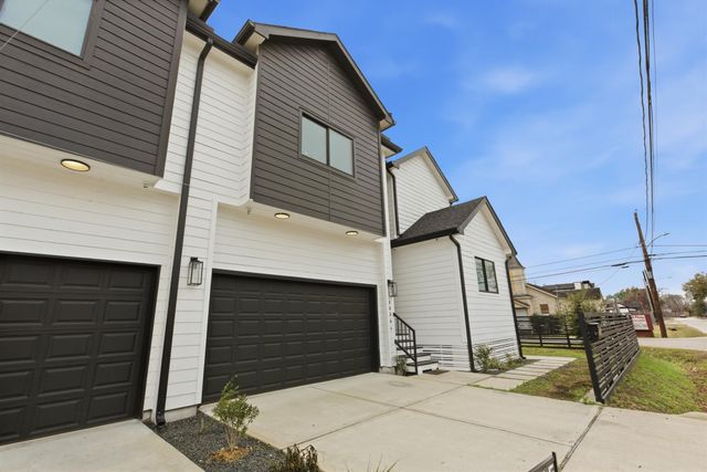 3034 Wayne Street A-B, Houston, TX 77026