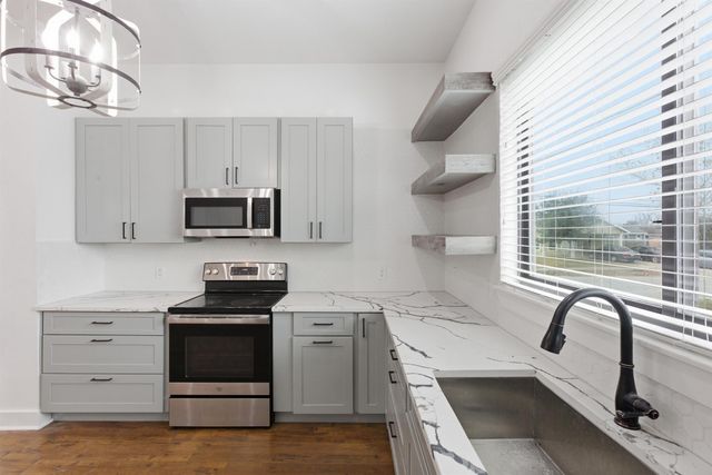 3034 Wayne Street A-B, Houston, TX 77026