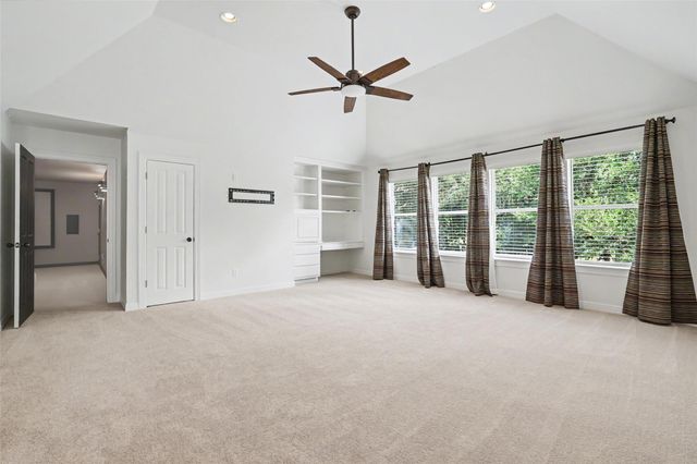 124 Hazeltine DR, Georgetown, TX 78628