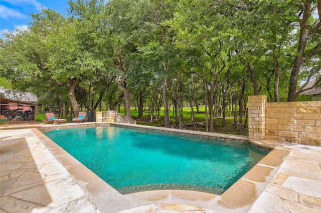 124 Hazeltine DR, Georgetown, TX 78628