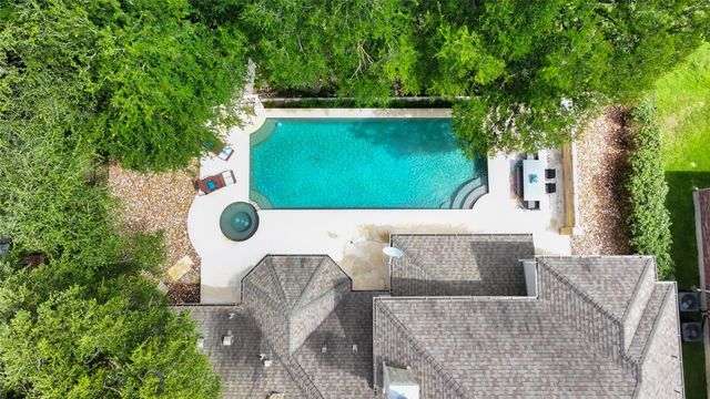 124 Hazeltine DR, Georgetown, TX 78628