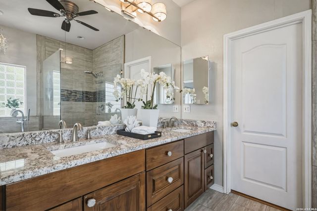 108 Agarita Ct., Boerne, TX 78006