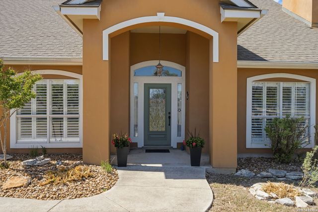 108 Agarita Ct., Boerne, TX 78006