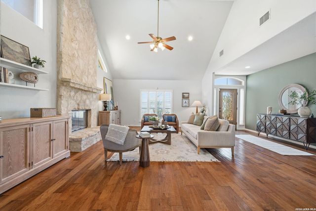 108 Agarita Ct., Boerne, TX 78006