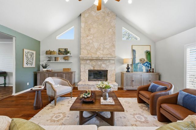 108 Agarita Ct., Boerne, TX 78006