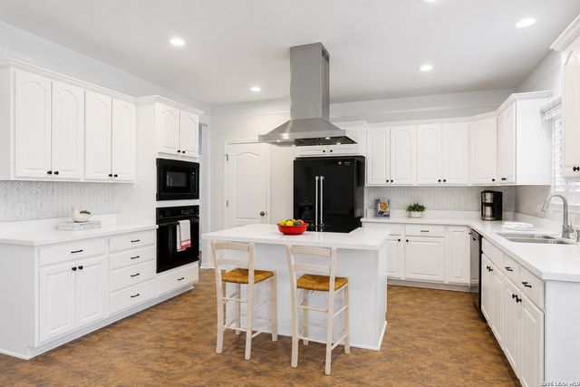 108 Agarita Ct., Boerne, TX 78006