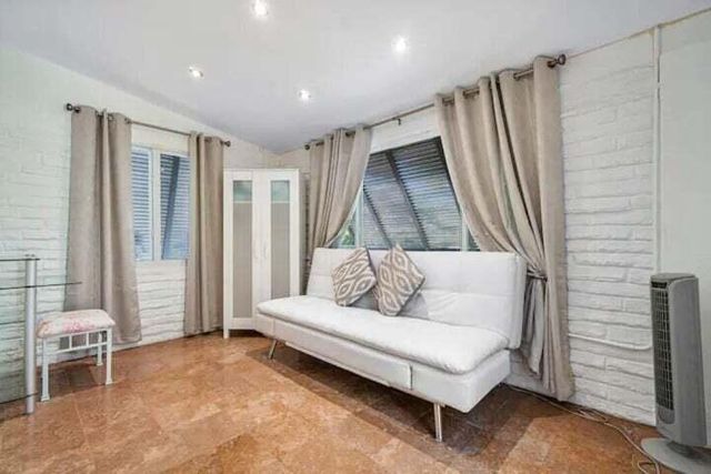 11 SW 4th Street, Delray Beach, FL 33444