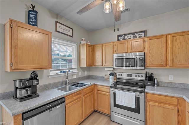 102 Ruby CT, Suffolk, VA 23434