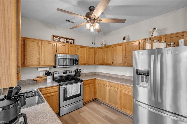 102 Ruby CT, Suffolk, VA 23434