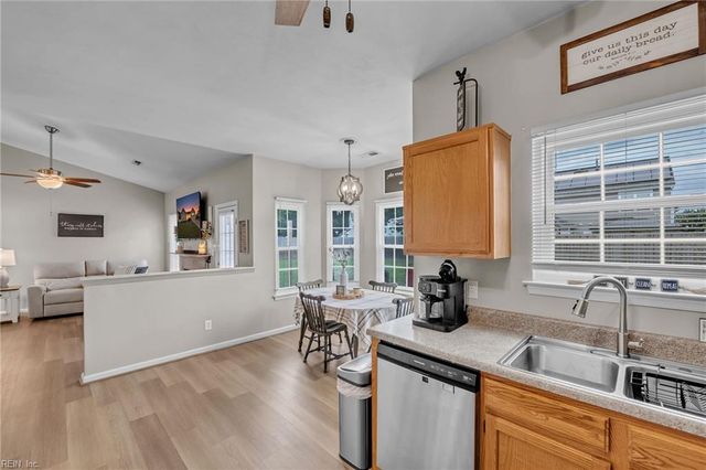 102 Ruby CT, Suffolk, VA 23434