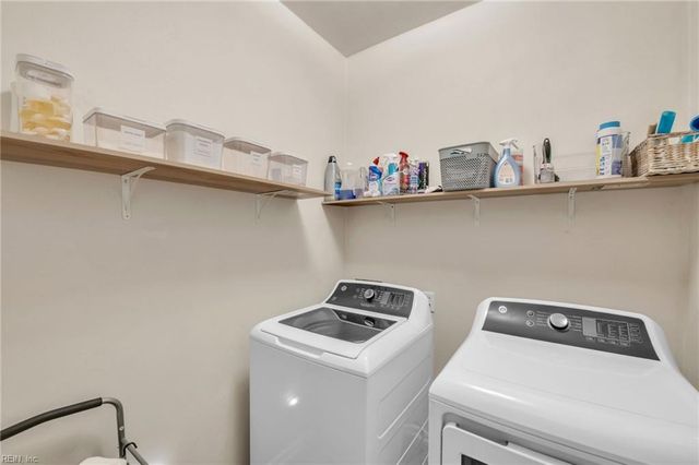 102 Ruby CT, Suffolk, VA 23434