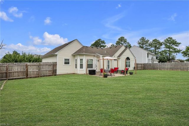 102 Ruby CT, Suffolk, VA 23434