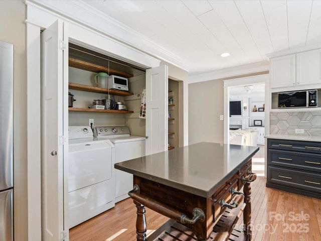 9218 Deerpark Lane, Charlotte, NC 28277