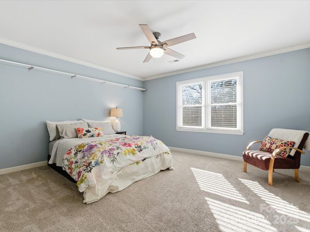 9218 Deerpark Lane, Charlotte, NC 28277