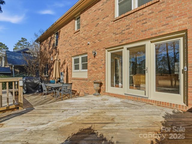 9218 Deerpark Lane, Charlotte, NC 28277