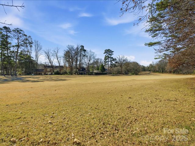 9218 Deerpark Lane, Charlotte, NC 28277