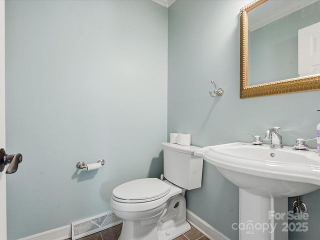 9218 Deerpark Lane, Charlotte, NC 28277