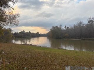 La Hwy 42, Prairieville, LA 70769